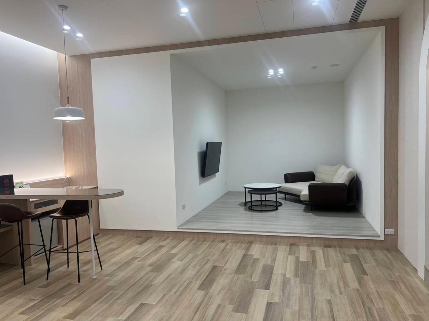 Chateau Boutique Motel Đài Trung Ngoại thất bức ảnh