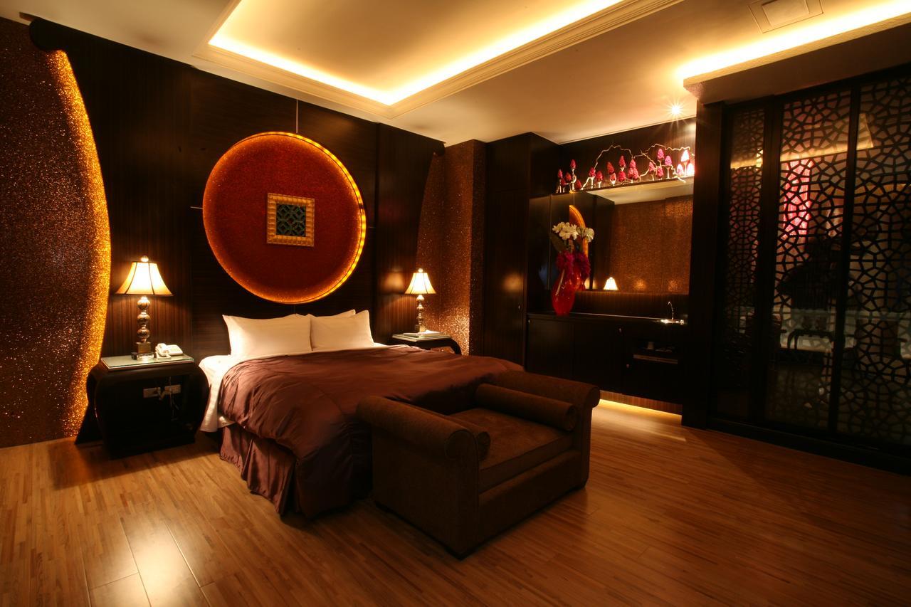 Chateau Boutique Motel Đài Trung Ngoại thất bức ảnh