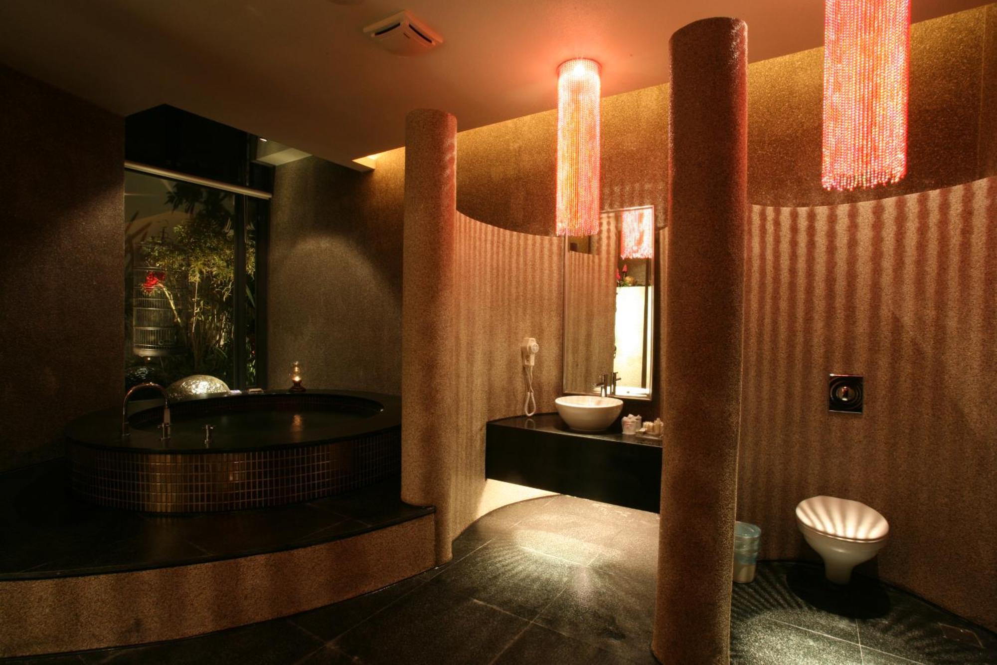 Chateau Boutique Motel Đài Trung Ngoại thất bức ảnh