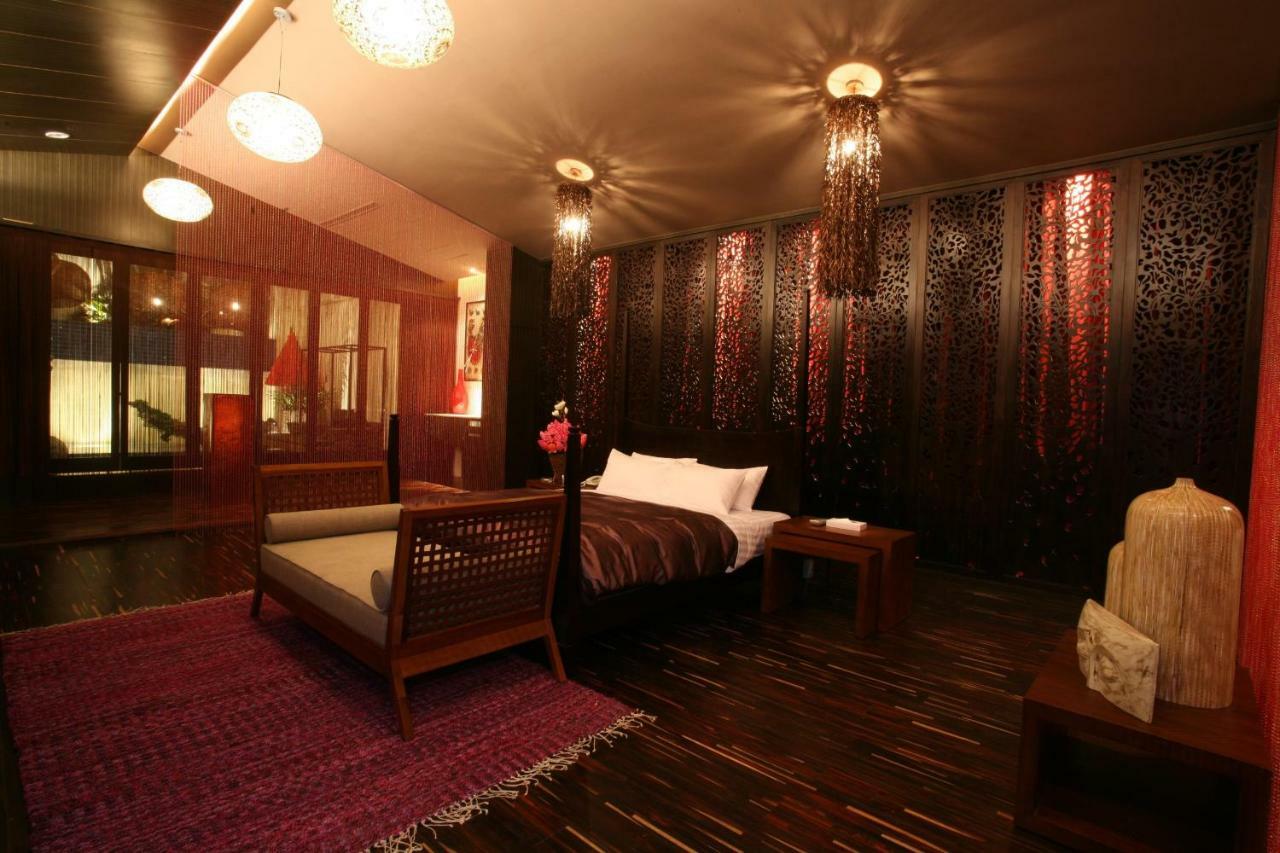Chateau Boutique Motel Đài Trung Ngoại thất bức ảnh