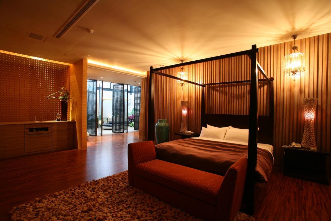 Chateau Boutique Motel Đài Trung Ngoại thất bức ảnh