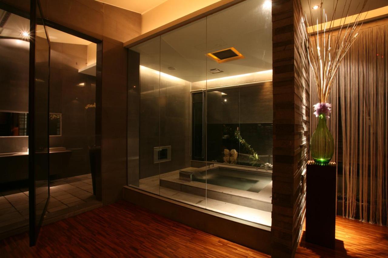 Chateau Boutique Motel Đài Trung Ngoại thất bức ảnh